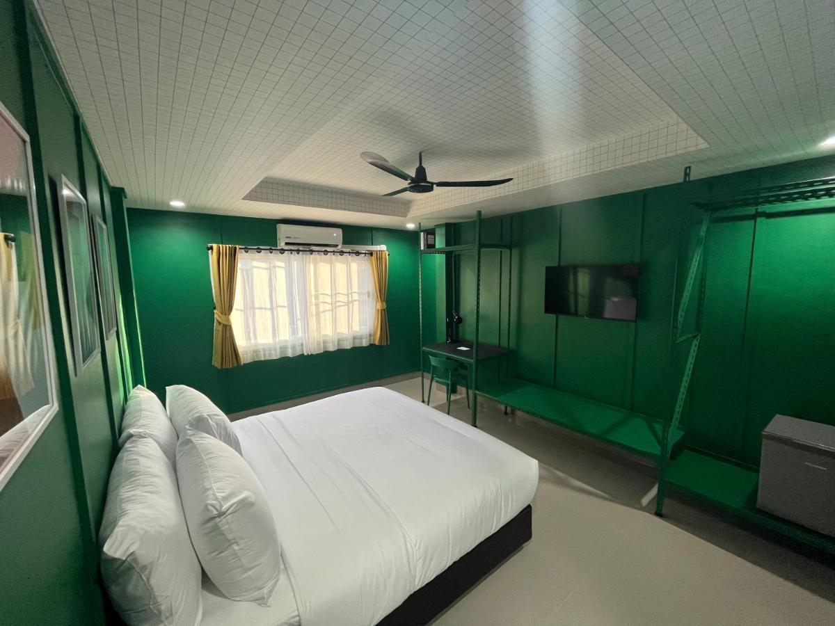 Sari Boutique Hotel Patong Luaran gambar